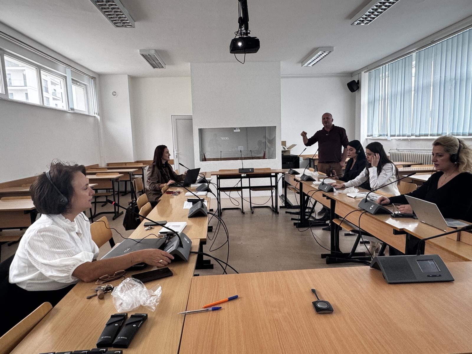 Fakulteti i Filologjisë zhvilloi trajnim profesional për stafin akademik të programit Gjuhë Angleze – Përkthim dhe Interpretim